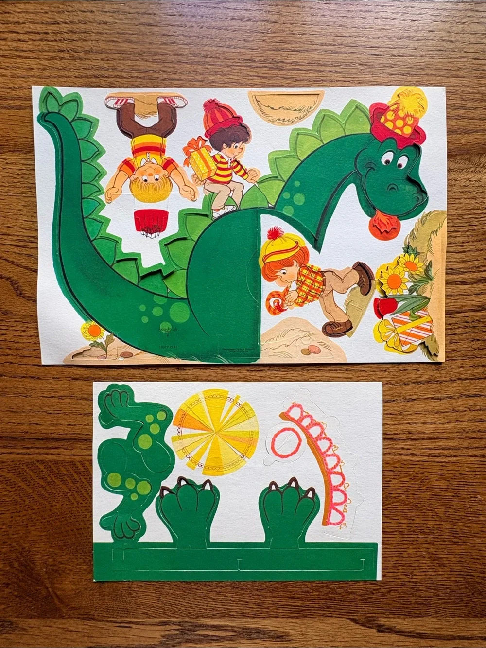 VTG Ambassador Cards Dudley Dragon Dragon Party Centerpiece-8.5 inches